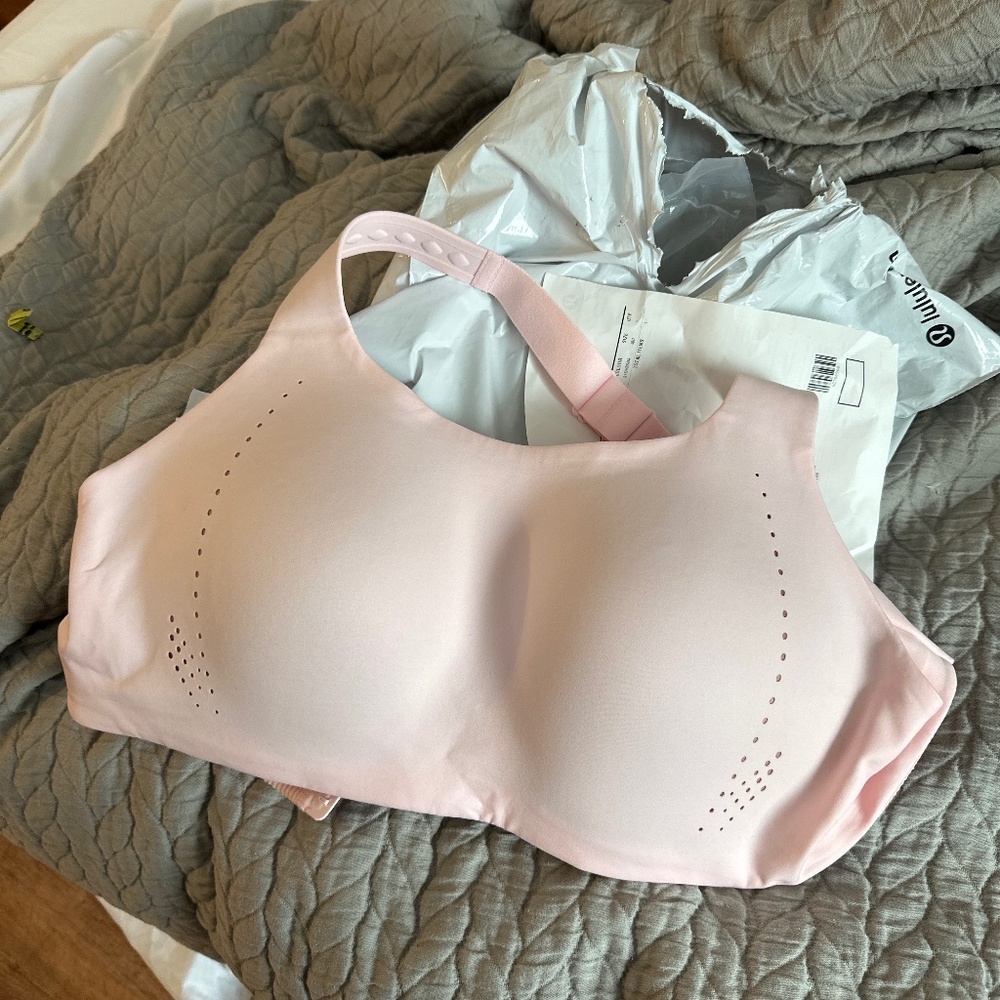 Lululemon air support bra